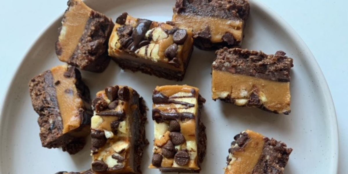 Choc Banana Peanut Slice