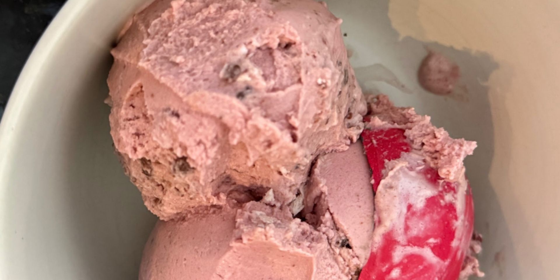 Cookies n’ Cream Cherry Coconut Ice Cream Recipe | goodMix