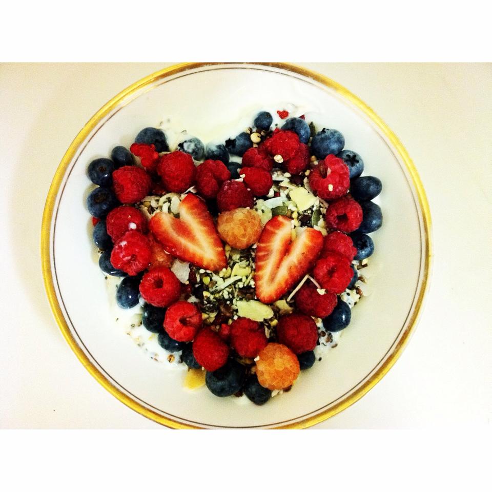 Berry good(mix) Breakfast Bowl