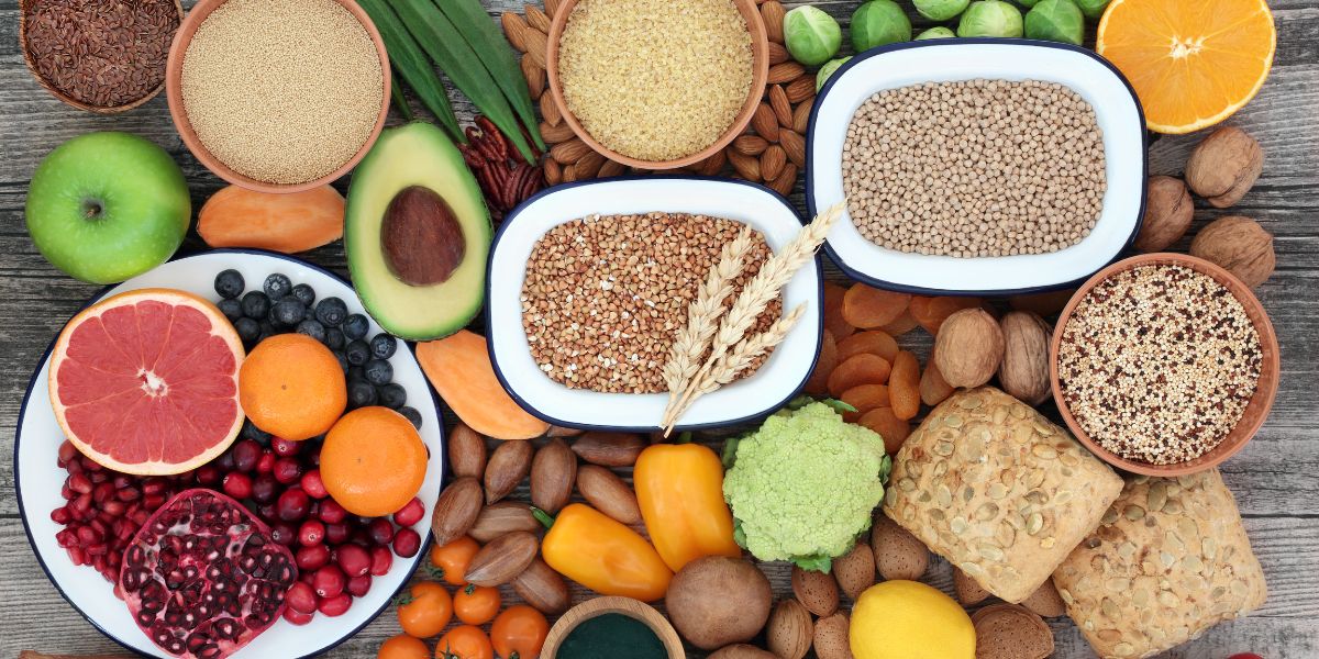 selection of foods with fibre: what does fibre do and why do we need it